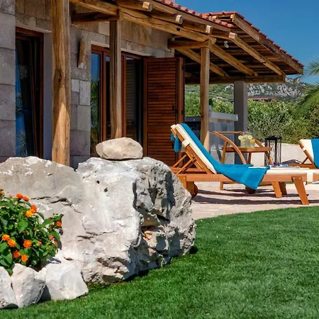 Luxury Galapagos * هفار