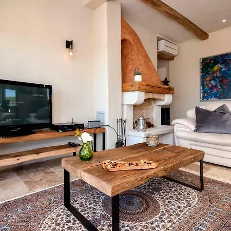 Luxury Galapagos فيلة