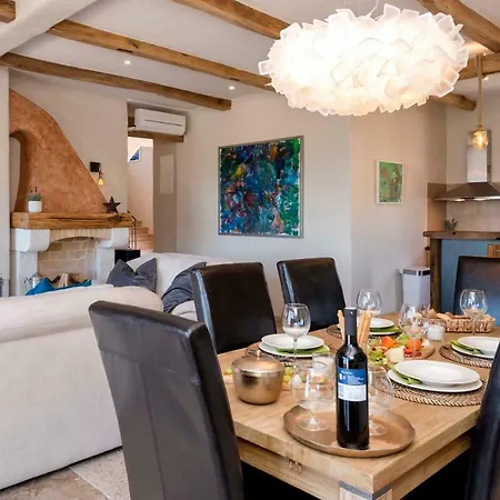 Luxury Galapagos Villa Hvar Town