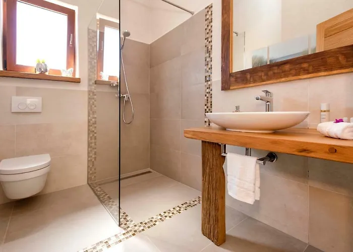 Luxury Galapagos * Hvar Town